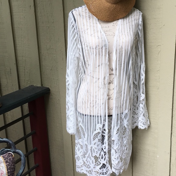 New! White Crochet Cover - Picture 4 of 9